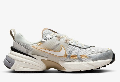 Shoes - Women's Nike V2K Run