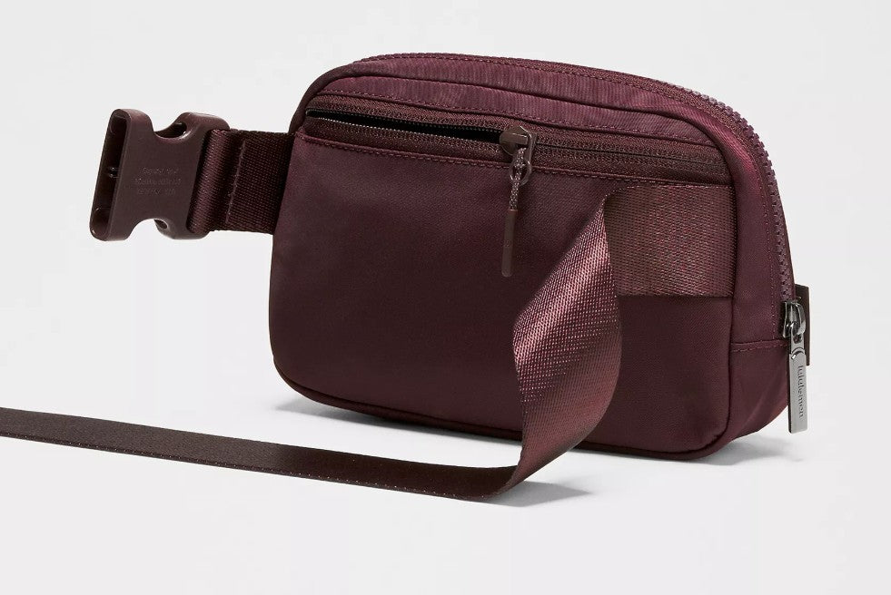 Lululemon Everywhere Belt Bag 1L