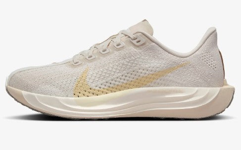 Shoes - Nike Pegasus Plus